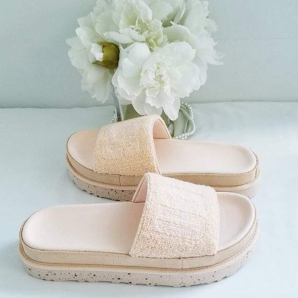NWT UGG Laton Slides in Peach Fuzz Terry - Picture 2 of 14